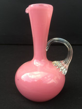 PETIT PICHET CARAFE EN OPALINE