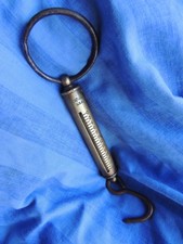 Peson ancien en laiton à