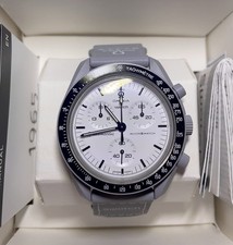 Montre OMEGA x SWATCH  Moonswatch 1965