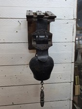 Cloche A Vache Sur Socle