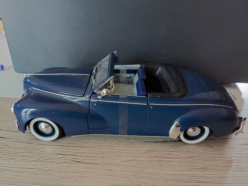 Voiture miniature peugeot 203 - miniature,