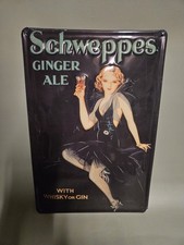 PLAQUE METAL PUBLICITAIRE SCHWEPPES GINGER ALE / BOMBÉE EN RELIEF / VINTAGE