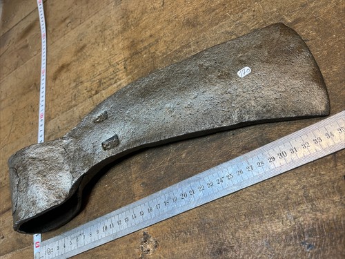 Outil ancien hache forgée - ancien,