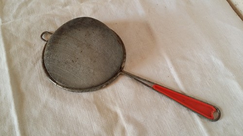 Ancienne passoire écumoire - passoire,,