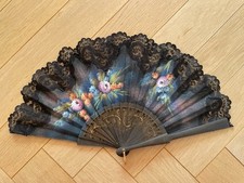 Ancien éventail en bois