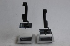 DeLaCour Deux présentoirs