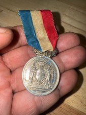 ANCIENNE MEDAILLE " SOCIETE DES SAUVETEURS  DU MIDI BOUCHES DU RHONE "