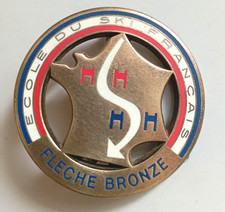 BROCHE INSIGNE ÉCOLE FRANÇAISE DE SKI  FLECHE BRONZE