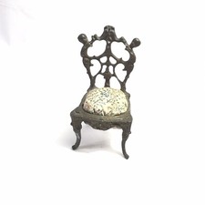 Chaise Miniature Porte