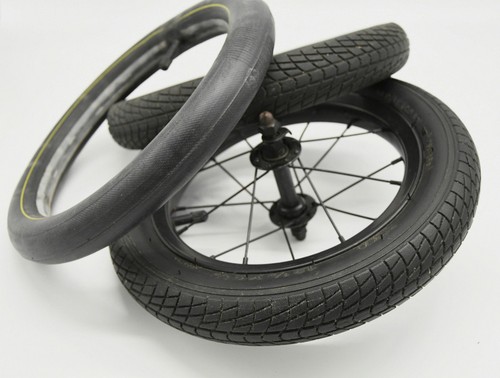 Lot deux pneus nylon - lot, pour