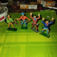 Starlux  Marquage En Creux.. No Britains  Timpo  Western Far West Cowboy  Indien