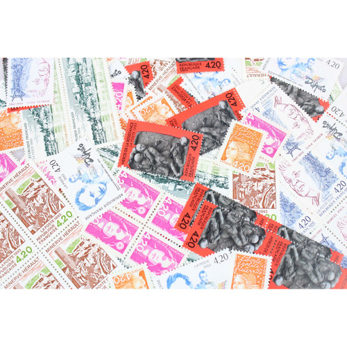 Lot 100 timbres - 100,