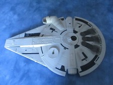 STAR WARS vaisseau faucon