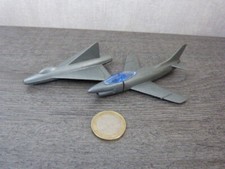 2 avions vintages , fiat G91 