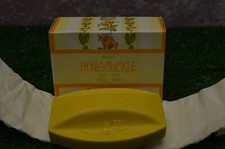 ANCIEN VINTAGE COFFRET SAVONS