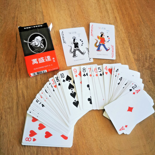 Jeu cartes à jouer - à,
