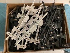 LOT DE 100 CINTRES A PINCE