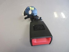 Attache ceinture arriere droit