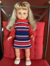 Poupée marcheuse Bella