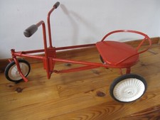 Ancien cyclorameur - tricycle - couleur rouge