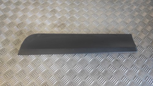 Baguette moulure porte