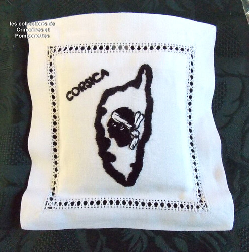 Coussin sachet brode - sachet, main