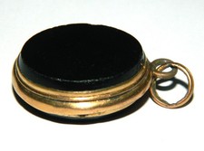 pendentif reliquaire en