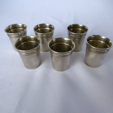 6 petits gobelets a alcool