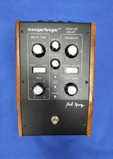 MOOGERFOOGER MF-104 Effector