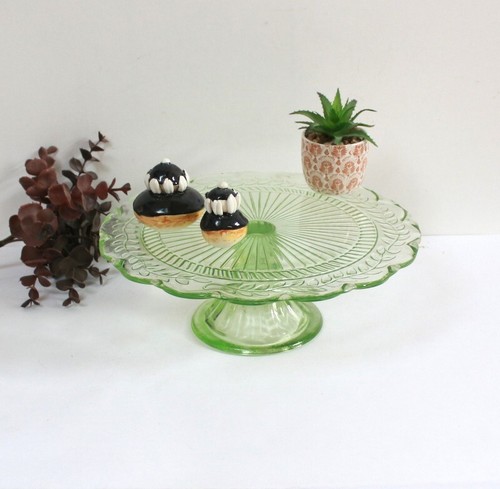 Plat sur pied - , vert