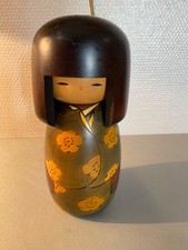 ADORABLE POUPÉE EN BOIS JAPONAISE KOKESHI SIGNÉE