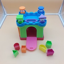 Chateau D'activité Des Formes 