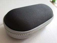 ANCIEN  ETUI A  LUNETTES  COQUE SOUPLE NOIRE FERMETURE ECLAIR  VINTAGE