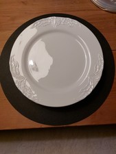 4 assiettes plates Villeroy & Boch modèle Foglia très bon état