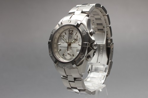 Presque comme neuve montre - comme, neuve]
