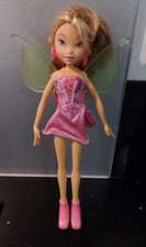 poupée  winx flora flutter