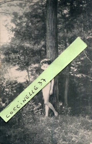 Carte photo jeune femme - nu,