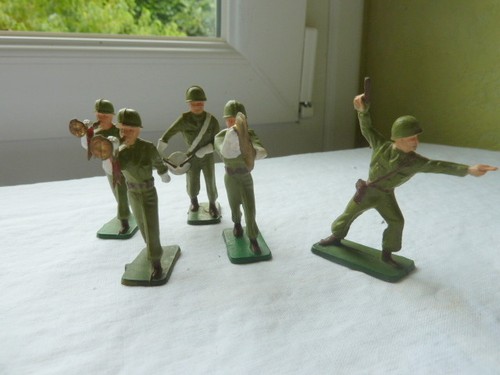 Figurines plastiques soldats - figurines,