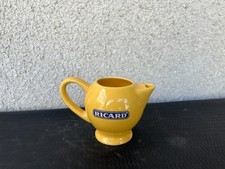 Pichet publicitaire Ricard en céramique jaune