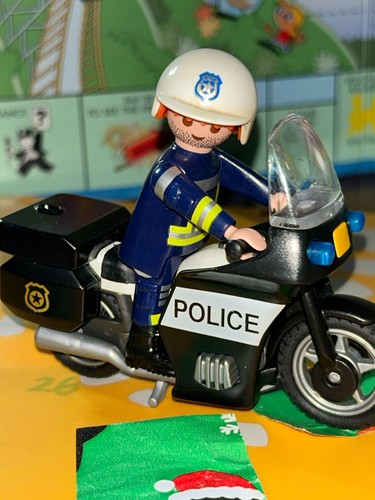 Playmobil police please visit - playmobil,