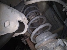 AMORTISSEUR AVANT GAUCHE /