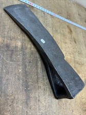outil ancien hache forgée 19-ème axe old tool  outillage forestier  ( n° 228)