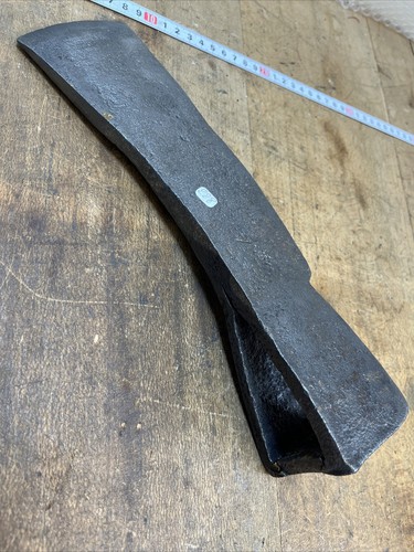 Outil ancien hache forgée - ancien,