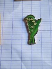 pin's BRIN DE MUGUET avec 6 clochettes