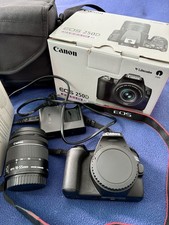 Canon EOS 250D Appareil photo numerique - Noir avec objectif  Pochette Chargeur