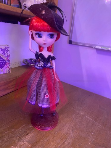 Red haired pullip - , doll