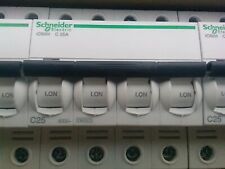  1 disjoncteur tetra schneider IC60H 10 ka  25 amp courbe C référence A9F89425