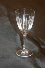 Verre de table ancien ciselé:12.5cm