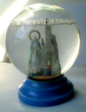 Ancienne boule à neige en
