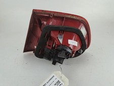 Feu arriere secondaire gauche